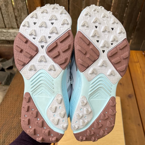 Nike Wm’s ZoomX Zegama Trail Running Shoes #DH0625-005 Light Smoke Grey Sz 6.5 - Picture 7 of 16